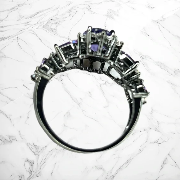 Women’s ring Black with Purple Stones Ring NWT With Ring Box - Picture 7 of 7
